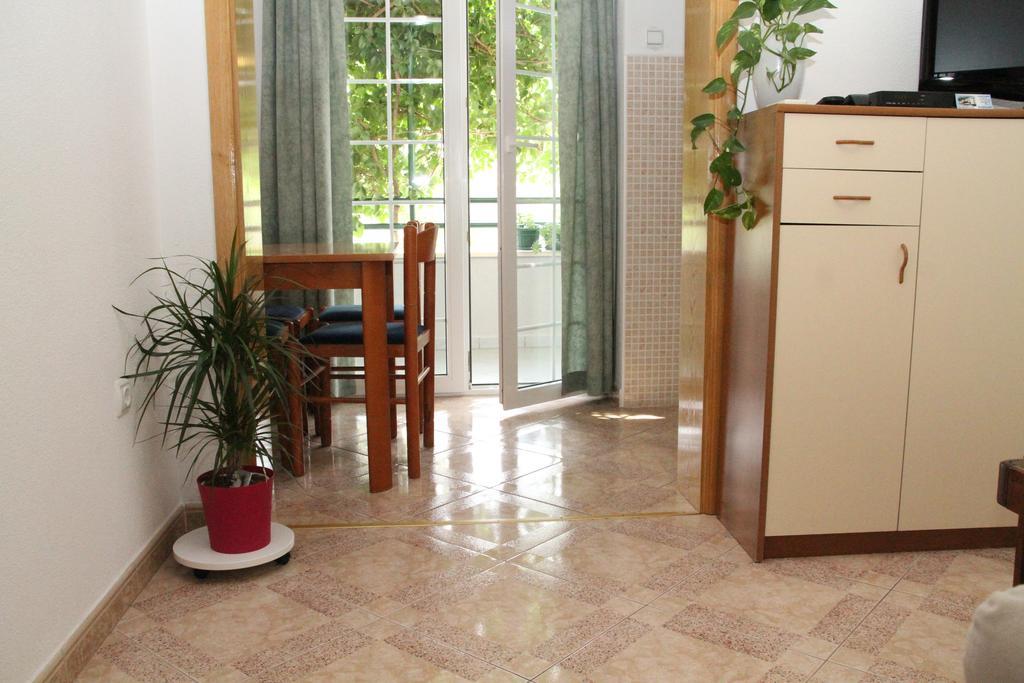 Milic Apartments Makarska Room photo