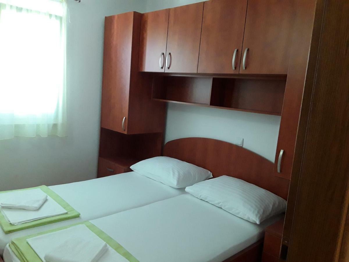Milic Apartments Makarska Exterior photo